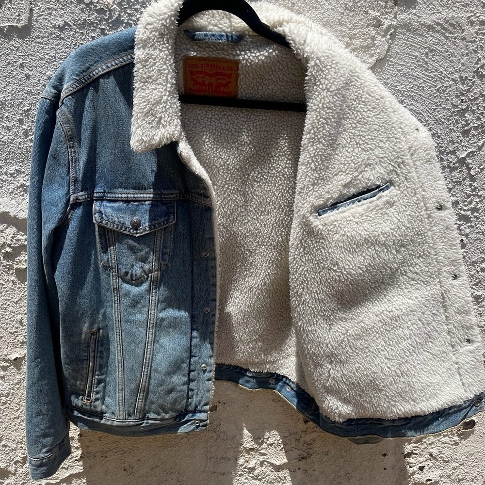 Levi's Sherpa Lined Denim Trucker Jacket Men's Large Blue Jean Jacket - Picture 3 of 8